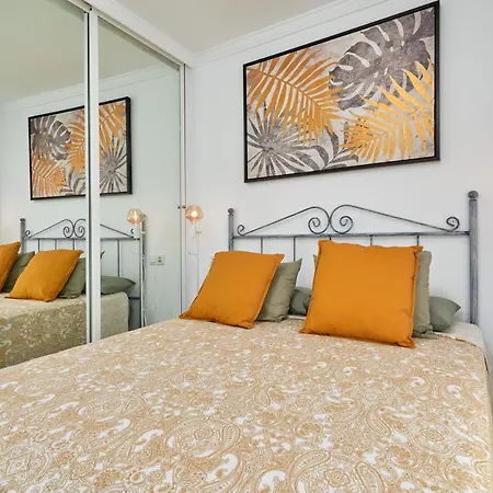Soleada Casa En Ferienhaus